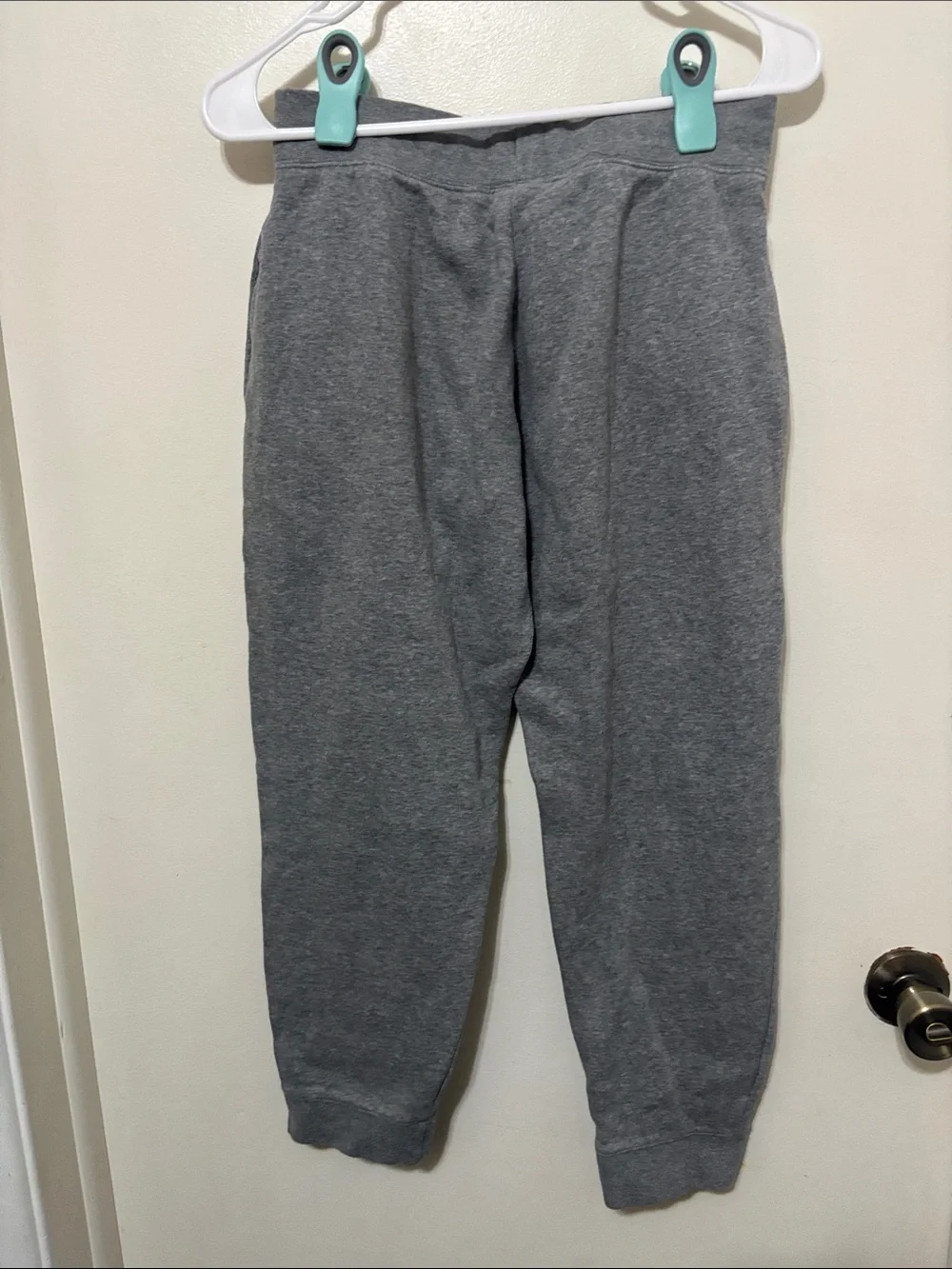 Nike Kids Gray Fleece Joggers with White Logo
